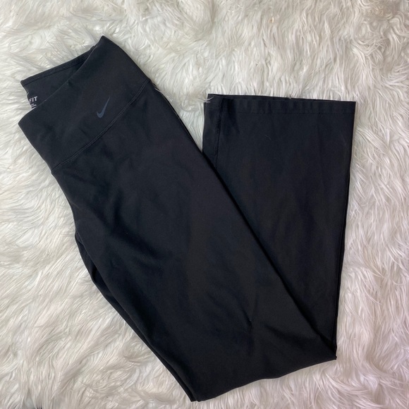 Nike Pants - Nike High waisted black yoga pants M